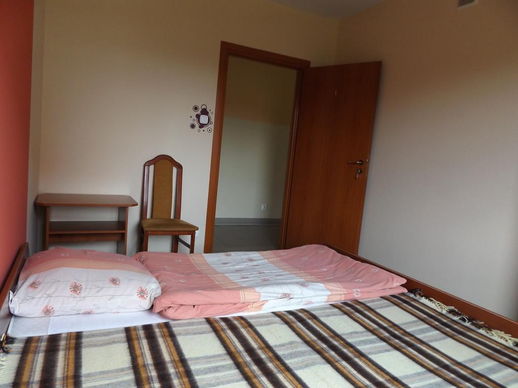 Noclegi Pod Bukowina Myczkowce Quarto foto