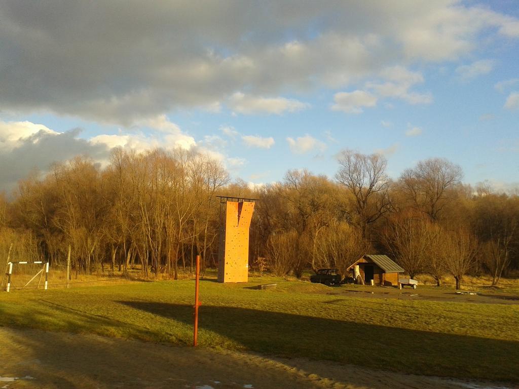 Noclegi Pod Bukowina Myczkowce Quarto foto
